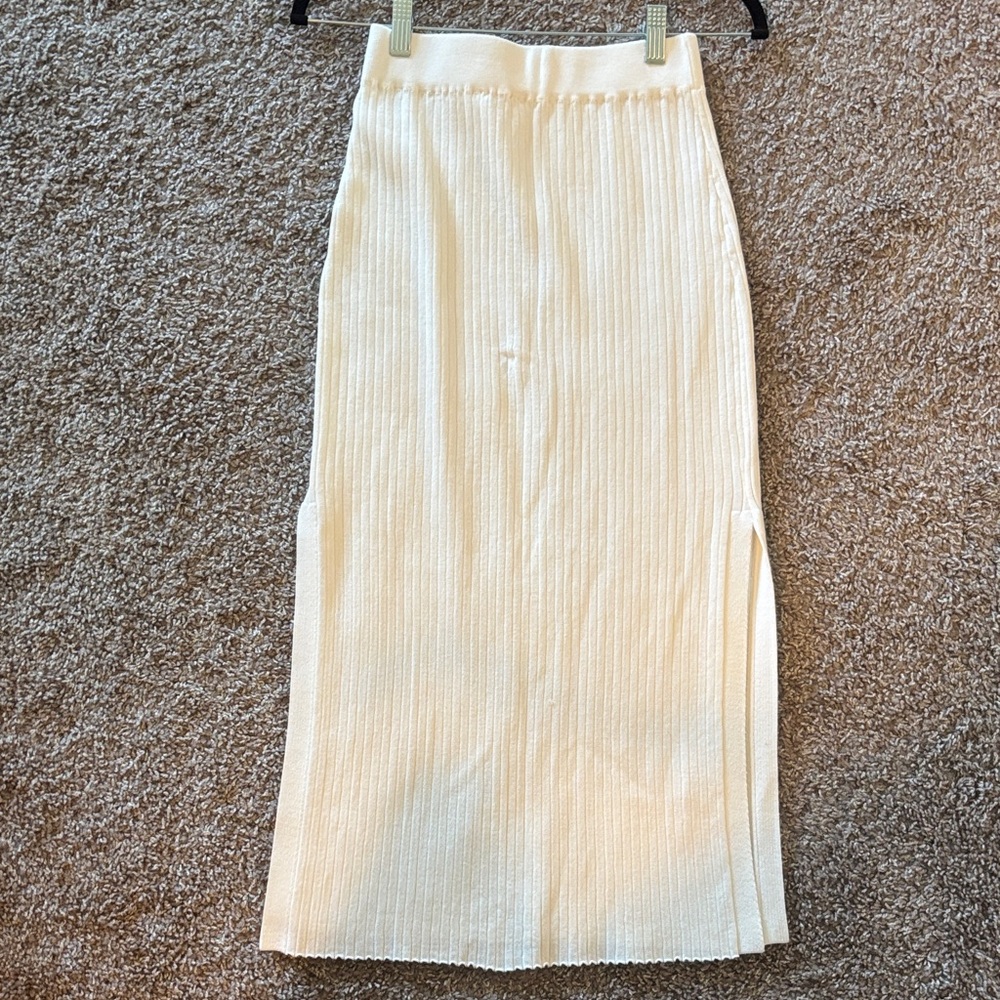 Elegant Cream Midi Skirt